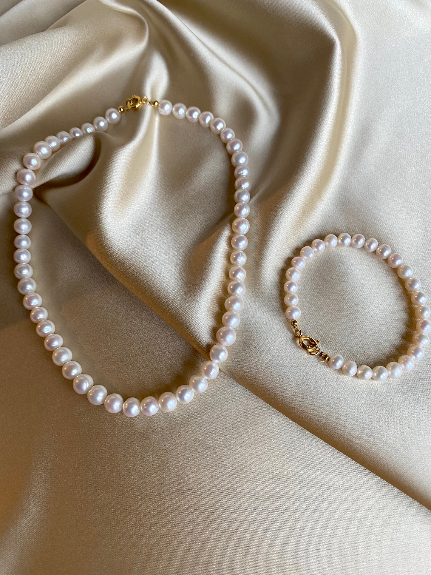 Classic pearl bracelet