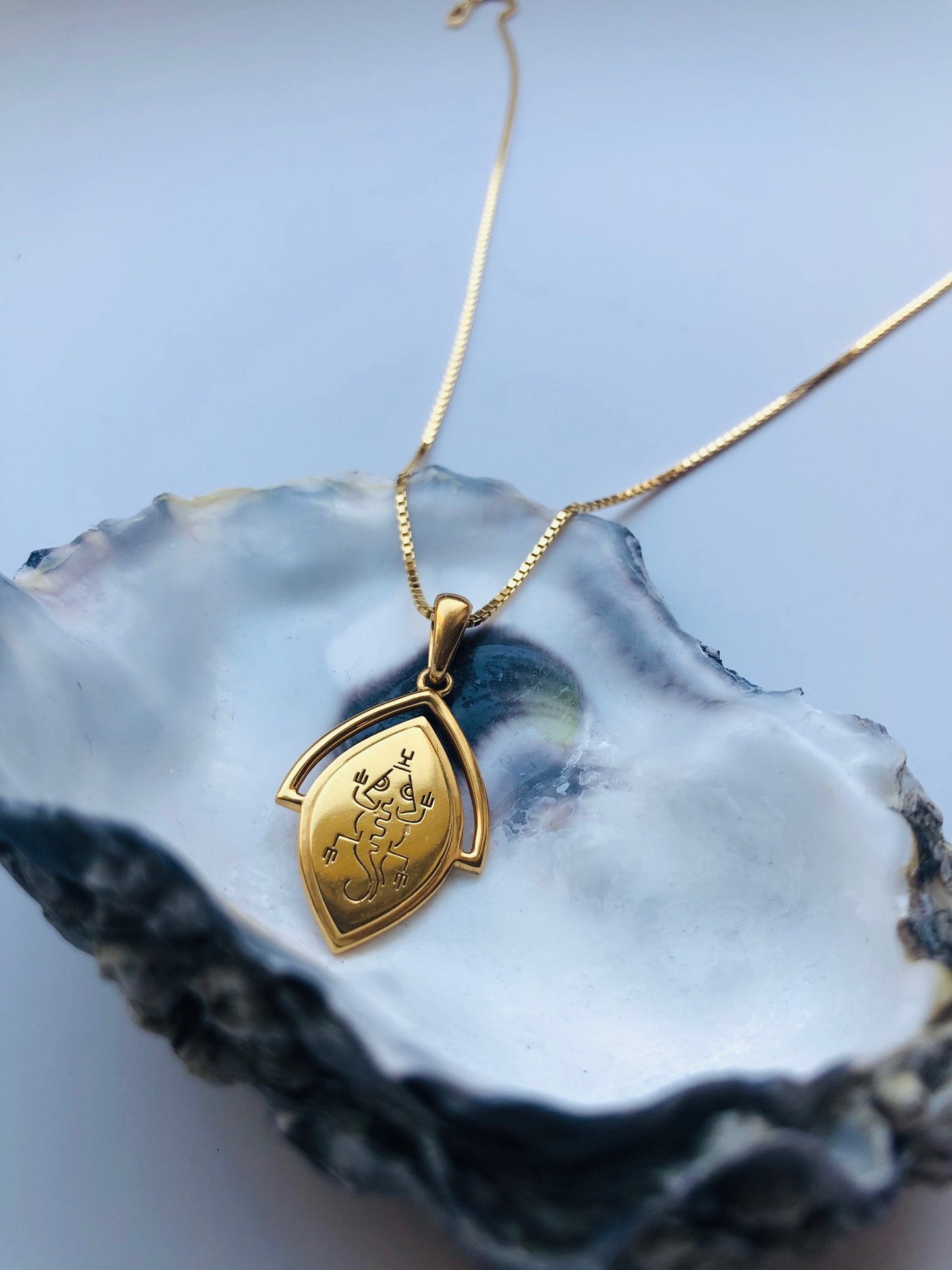 Impatient necklace
