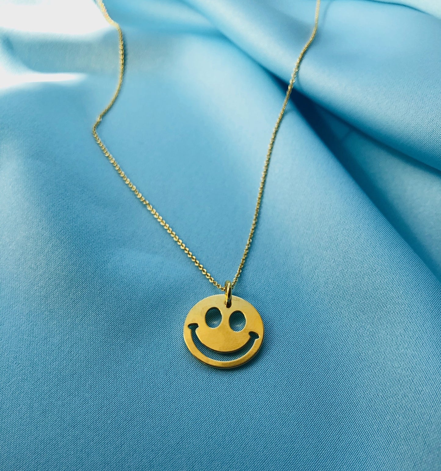 Introverted necklace