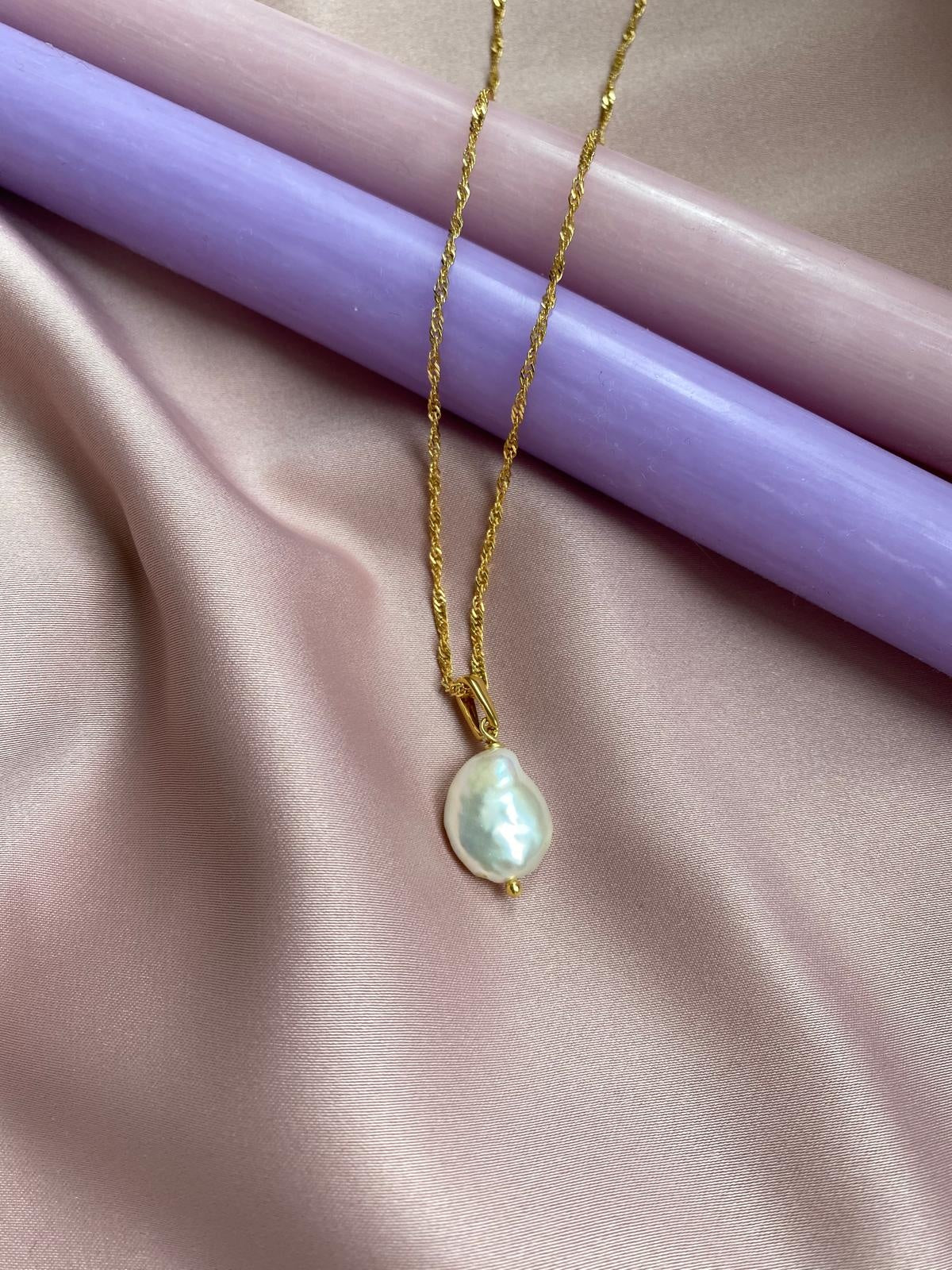 Sophisticated necklace